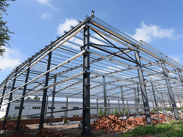 黄岛钢结构的加固设计应注意加固和施工方法的紧密结合